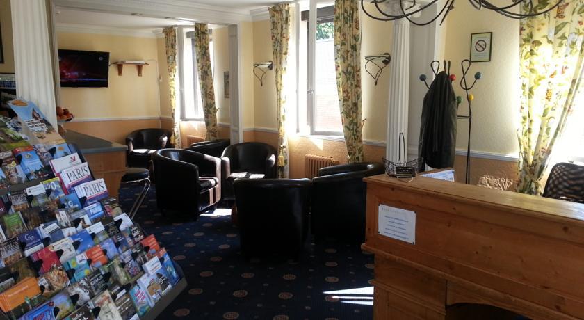 Arcantis Hotel La Residence Cergy Bagian luar foto