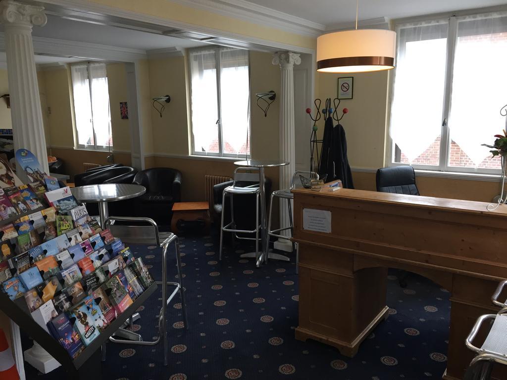 Arcantis Hotel La Residence Cergy Bagian luar foto