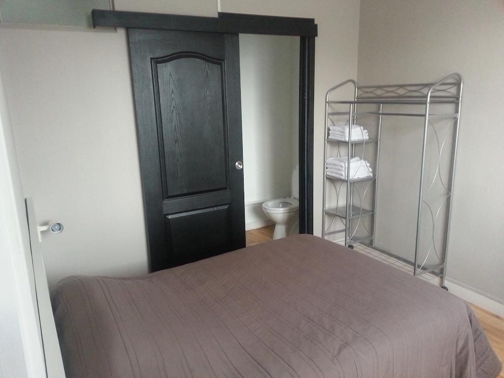 Arcantis Hotel La Residence Cergy Ruang foto