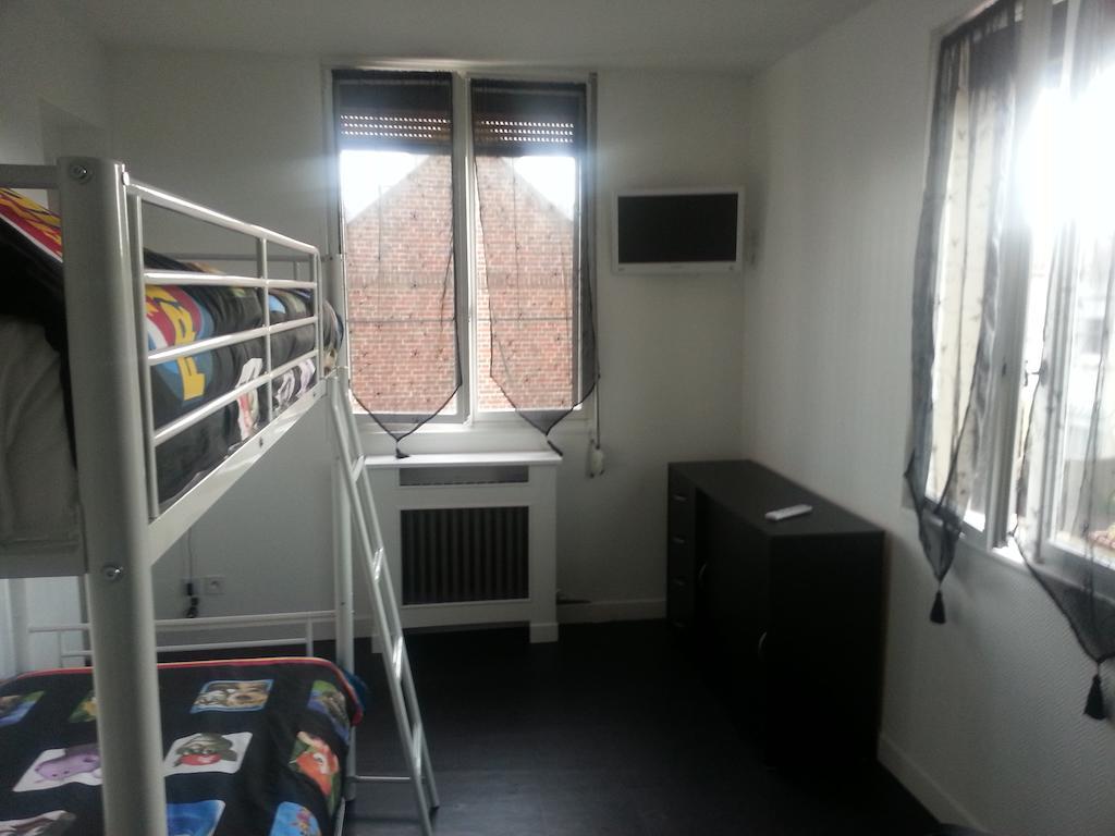 Arcantis Hotel La Residence Cergy Ruang foto