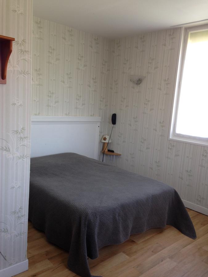 Arcantis Hotel La Residence Cergy Ruang foto